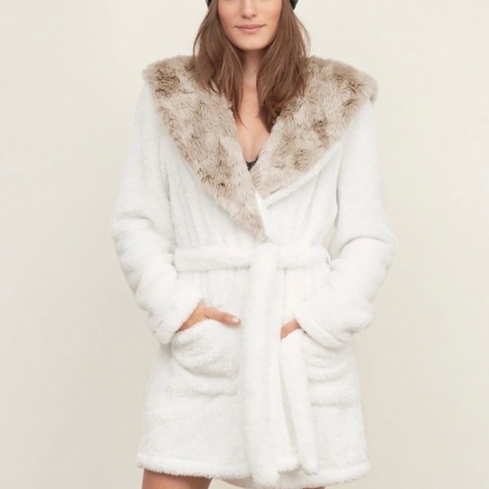 NWT A&F Faux Fur Hooded Robe